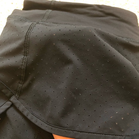 Lululemon speed shorts limited edition - Picture 4 of 4